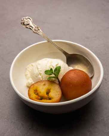 Dessert Gulab jamun